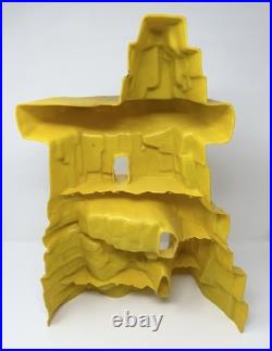 Vintage 1975 Marx Prehistoric Mountain Playset Commanche Pass 4 Pieces #3414