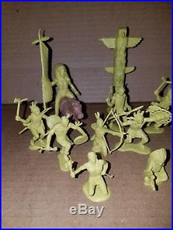 Vintage 54mm Marx Cream Indians Wagon Train Totem Pole 9 Poses Lot Of 16