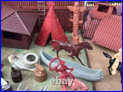 Vintage Carry All Action Fort Apache Play Set Style 4685