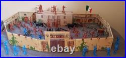 Vintage Davy Crocket 82 Piece Remember The Alamo Fort Play Set By Marx