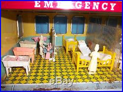 Vintage Dollhouse Mettoy Hospital-Emergency Ward 10-Marx, Playmobil, Ideal Items