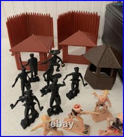 Vintage Fort Apache MARX Playset mixed Figures Accessories Extras Details