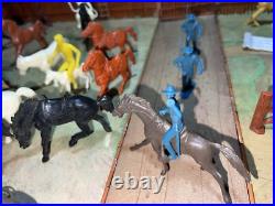 Vintage LOUIS MARX Fort Apache Carry-All Action Playset with Accessories 1968