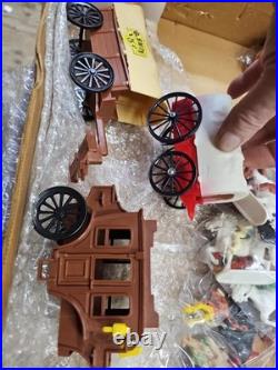 Vintage Louis Marx Fort Apache Play Set Box Figures Horses Accessories