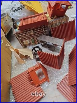 Vintage Louis Marx Fort Apache Play Set Box Figures Horses Accessories