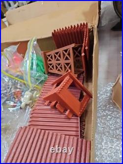 Vintage Louis Marx Fort Apache Play Set Box Figures Horses Accessories