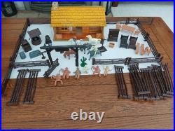 Vintage MARX 1950's BAR-M-RANCH TIN LITHO LOG CABIN PLAYSET-EXCELLENT CONDITION