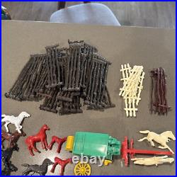 Vintage MARX BAR-M-RANCH Western Ranch Set Tin Toy Litho Cabin With150 Access