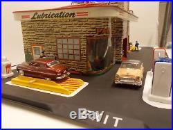 Vintage MARX Pressed-Metal Lithograph Gas/Service Station withDetailed Accessories