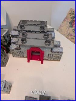 Vintage MARX Tin Litho Medieval / Robin Hood Playset Miscellaneous Lot AS IS