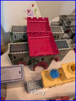 Vintage MARX Tin Litho Medieval / Robin Hood Playset Miscellaneous Lot AS IS