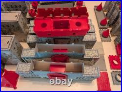 Vintage MARX Tin Litho Medieval / Robin Hood Playset Miscellaneous Lot AS IS