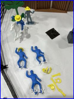 Vintage MARX Toy FORT APACHE Play Set Cavalry Stockade Civil War Lot Accessories