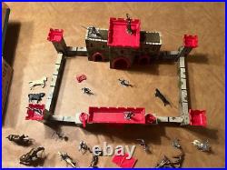 Vintage Marx 1950's Medieval Castle Fort #4710 with Figures, Accessories and Box