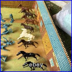 Vintage Marx 1968 Fort Apache Carry-All Action Playset With Accessories No. 4685