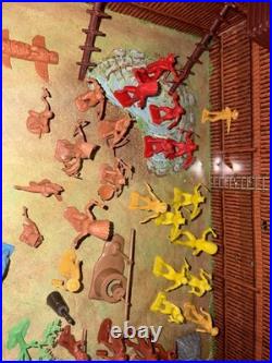 Vintage Marx 1968 Fort Apache Carry-All Playset With Figures No. 4685 2