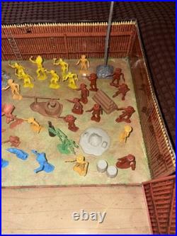 Vintage Marx 1968 Fort Apache Carry-All Playset With Figures No. 4685 2