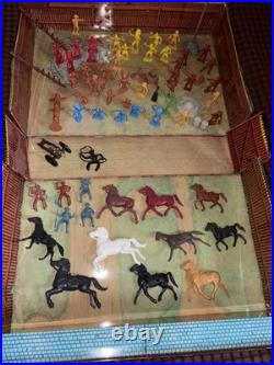 Vintage Marx 1968 Fort Apache Carry-All Playset With Figures No. 4685 2