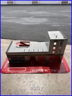 Vintage Marx Automotive Service station withelevator Tin Toy RARE