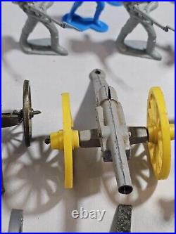 Vintage Marx Calvary Civil War Soliders Cannons Play Set