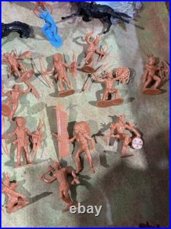 Vintage Marx Carry-All Fort Apache No. 4885 Play Set with Alamo Figures & Other +