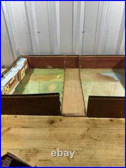Vintage Marx Carry-All Fort Apache No. 4885 Play Set with Alamo Figures & Other +