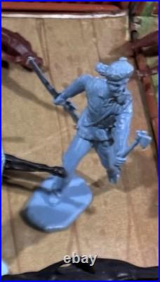 Vintage Marx Carry-All Fort Apache No. 4885 Play Set with Alamo Figures & Other +