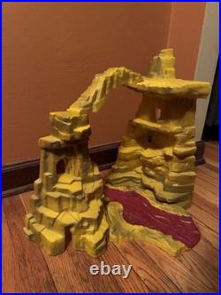 Vintage Marx Commanche Pass Playset Mountain (4 Pieces) (I)