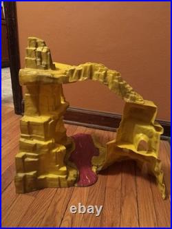 Vintage Marx Commanche Pass Playset Mountain (4 Pieces) (I)
