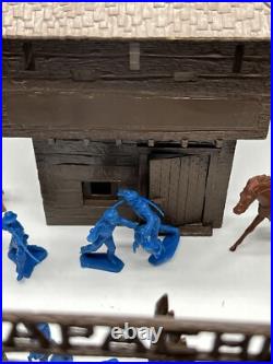 Vintage Marx Fort Apache Play Set Over 50 Pieces Plastic Incomplete READ