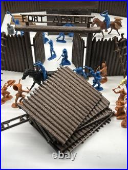 Vintage Marx Fort Apache Play Set Over 50 Pieces Plastic Incomplete READ