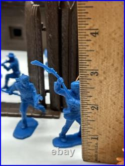 Vintage Marx Fort Apache Play Set Over 50 Pieces Plastic Incomplete READ