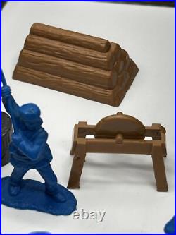 Vintage Marx Fort Apache Play Set Over 50 Pieces Plastic Incomplete READ