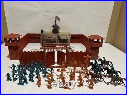 Vintage Marx Fort Apache Sears Heritage Set 3686