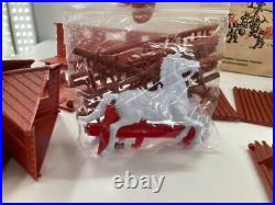 Vintage Marx Playset Commemorative Fort Apache Cowboys Indians Western 4501 Lot
