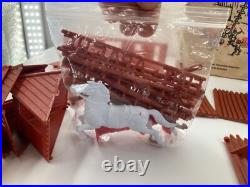Vintage Marx Playset Commemorative Fort Apache Cowboys Indians Western 4501 Lot