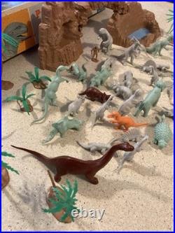 Vintage Marx Prehistoric Dinosaur Playset #3398 36 Dinosaurs 2 Cavemen