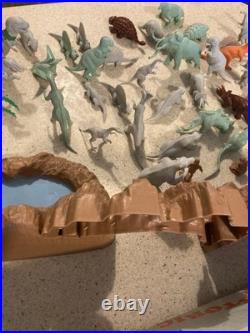Vintage Marx Prehistoric Dinosaur Playset #3398 36 Dinosaurs 2 Cavemen