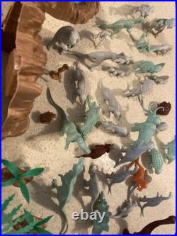 Vintage Marx Prehistoric Dinosaur Playset #3398 36 Dinosaurs 2 Cavemen