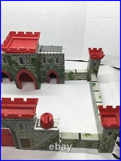 Vintage Marx Prince Valiant Castle Fort #4706 WithFigures Horses Canons Shells