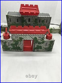 Vintage Marx Prince Valiant Castle Fort #4706 WithFigures Horses Canons Shells