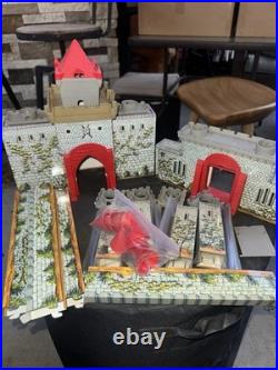 Vintage Marx ROBIN HOOD CASTLE Play Set Medieval Tin