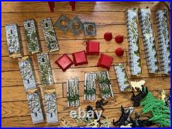 Vintage Marx Robin Hood Medieval Castle Toy Playset & Plastic Figures