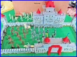 Vintage Marx Robinhood Castle Set #4719 & Accessories