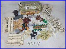 Vintage Marx Roy Rogers Double R Bar Ranch Rodeo Playset Litho Bunkhouse Cowboys