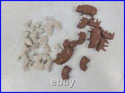Vintage Marx Roy Rogers Double R Bar Ranch Rodeo Playset Litho Bunkhouse Cowboys