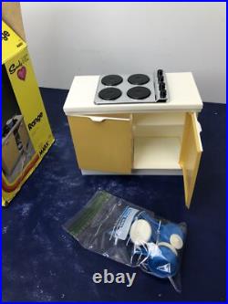 Vintage Marx Sindy Doll Play Set Range Oven Refrigerator Cabinet 1970's With Boxes