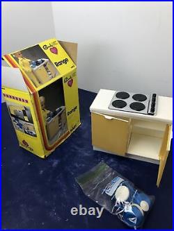 Vintage Marx Sindy Doll Play Set Range Oven Refrigerator Cabinet 1970's With Boxes