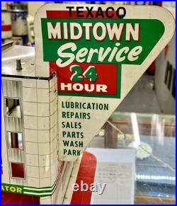 Vintage Marx Texaco Automotive Center Gas & Oil Service Station Tin Toy with Sign