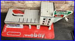 Vintage Marx Texaco Automotive Center Gas & Oil Service Station Tin Toy with Sign